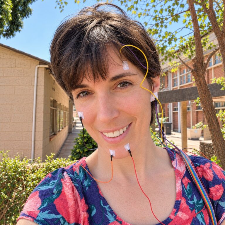Emilylinkedinprofilepic compressed 768x768